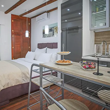 Alojamento de Acomodação e Pequeno-almoço Theatre Luxury Split