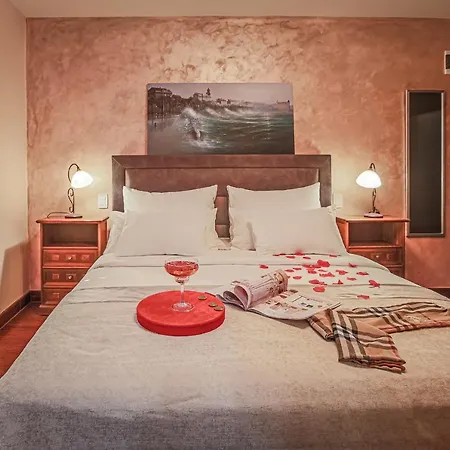 Theatre Luxury Bed & Breakfast Split