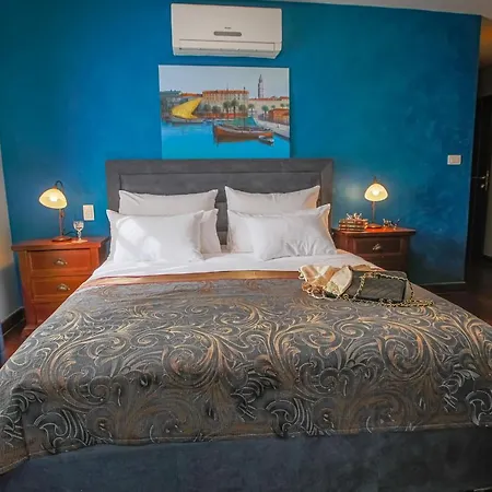 Theatre Luxury Bed & Breakfast