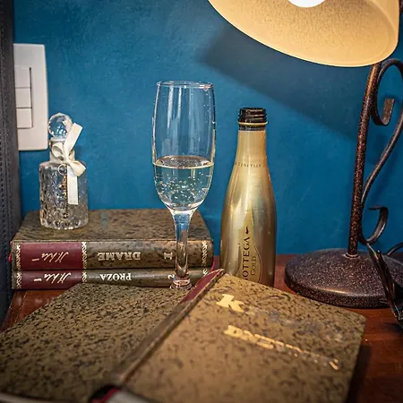 Theatre Luxury Bed & Breakfast 4*