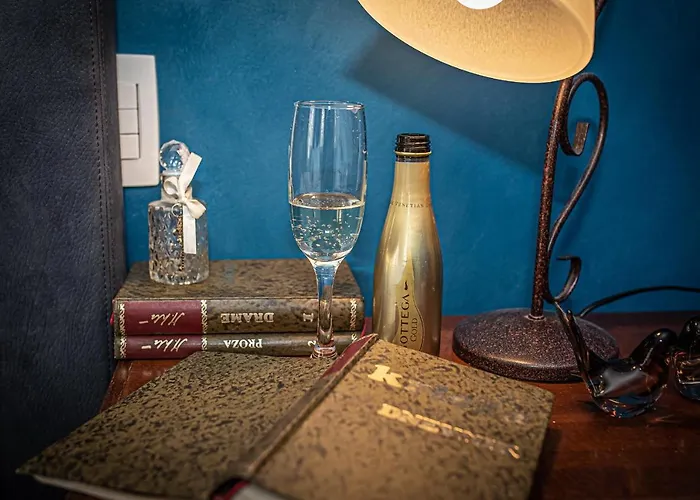 Theatre Luxury 住宿加早餐酒店 4*